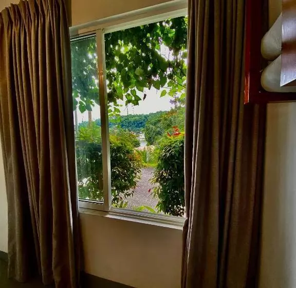 پانسیون Sesatha Lake Kandy