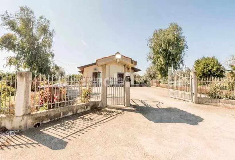 پانسیون Villa Acquabella