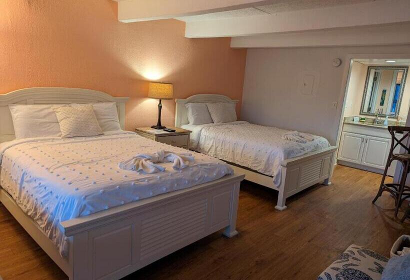 Best Location! The Waterway At Wrightsville Beach