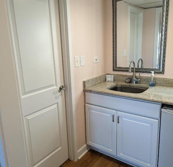 Best Location! The Waterway At Wrightsville Beach