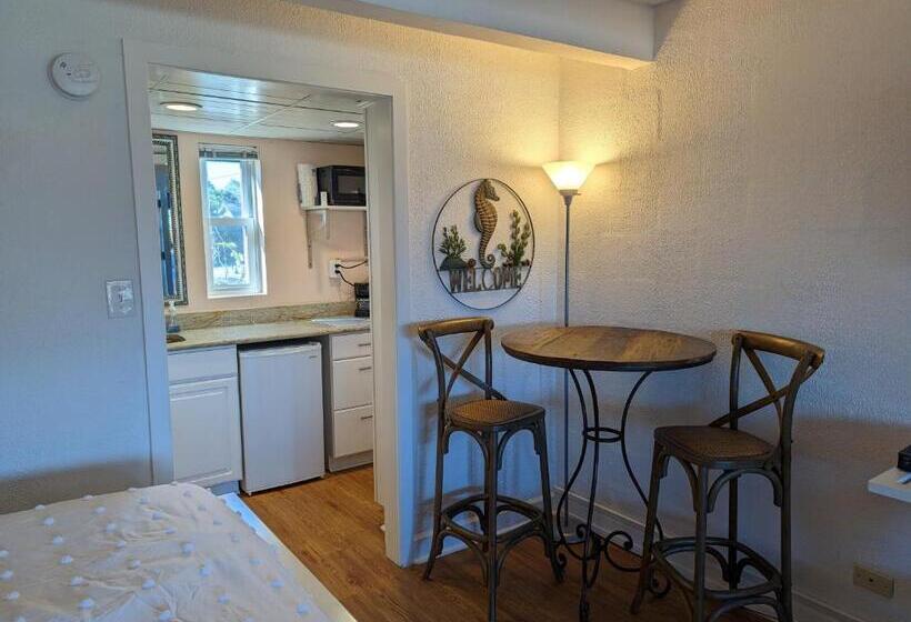 Best Location! The Waterway At Wrightsville Beach