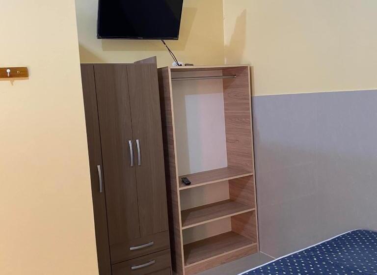 هاستل Residencial Carloz