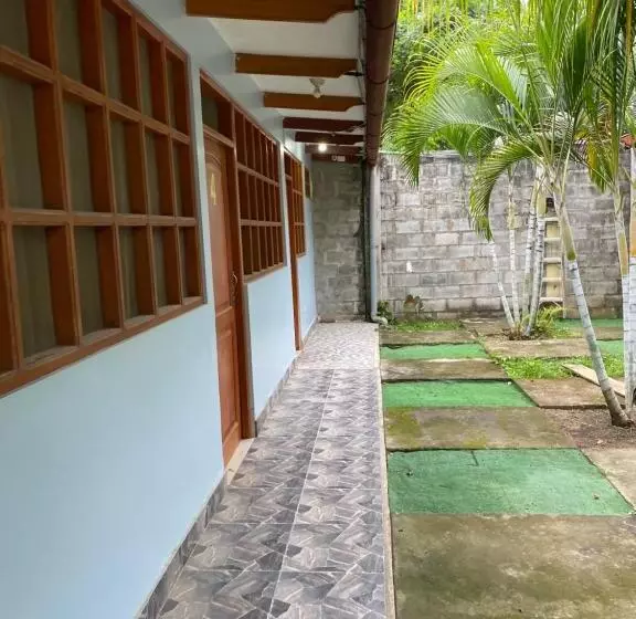 ユースホステル Residencial Carloz