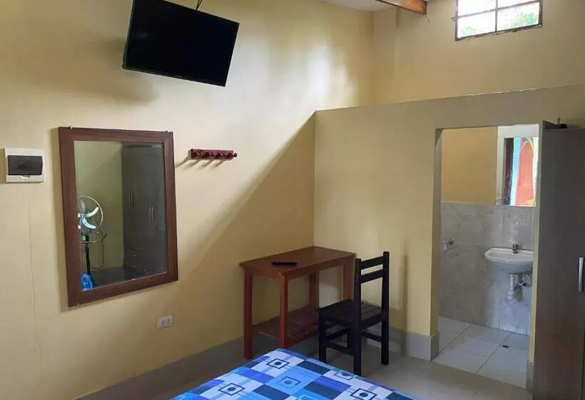 ユースホステル Residencial Carloz