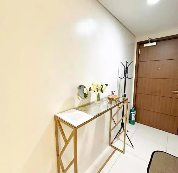 Retkeilymaja Mandaluyong Staycation