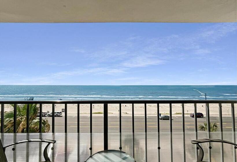 Amazing And Spectacular Beach Views In Galveston