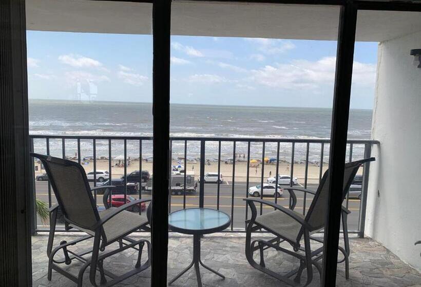 Amazing And Spectacular Beach Views In Galveston