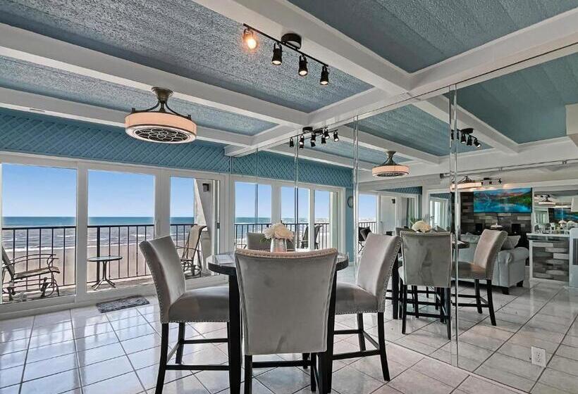 Amazing And Spectacular Beach Views In Galveston