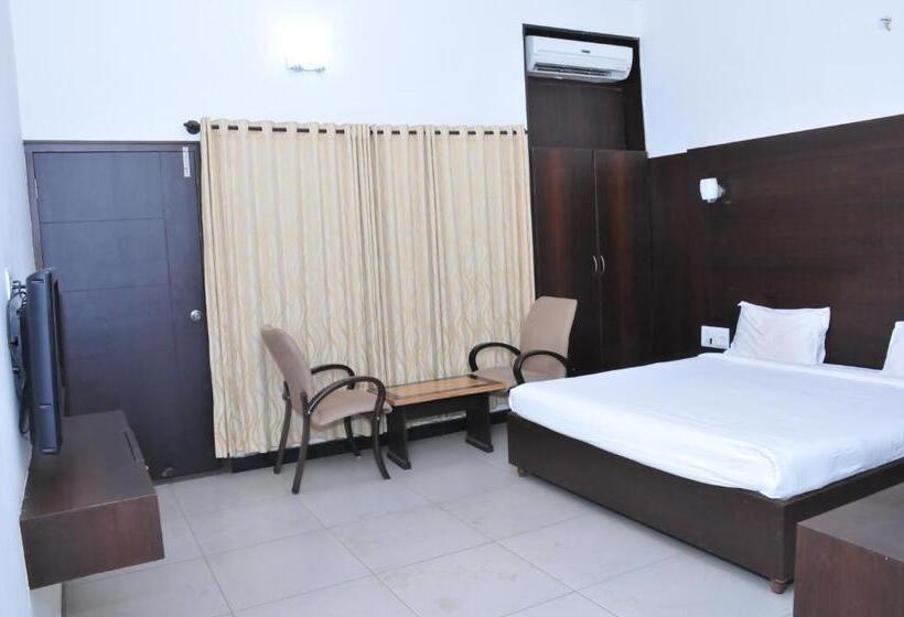 Dhanya Palace By Corporate Hotelz