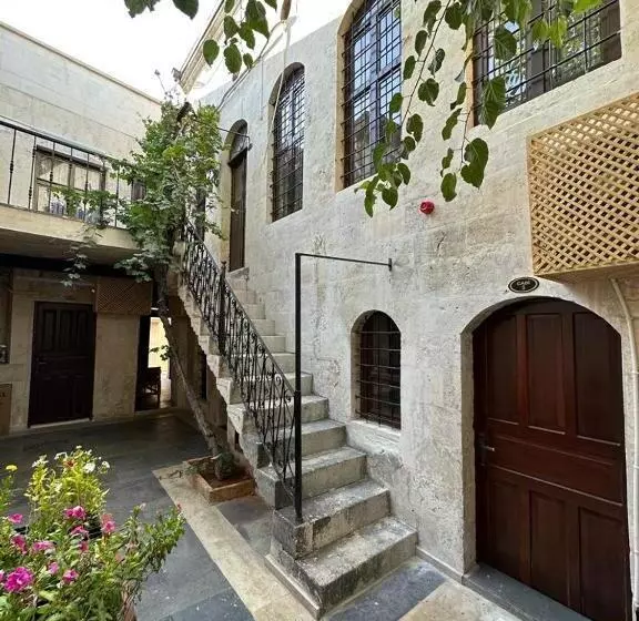 Hayadlı Konak Butik Otel