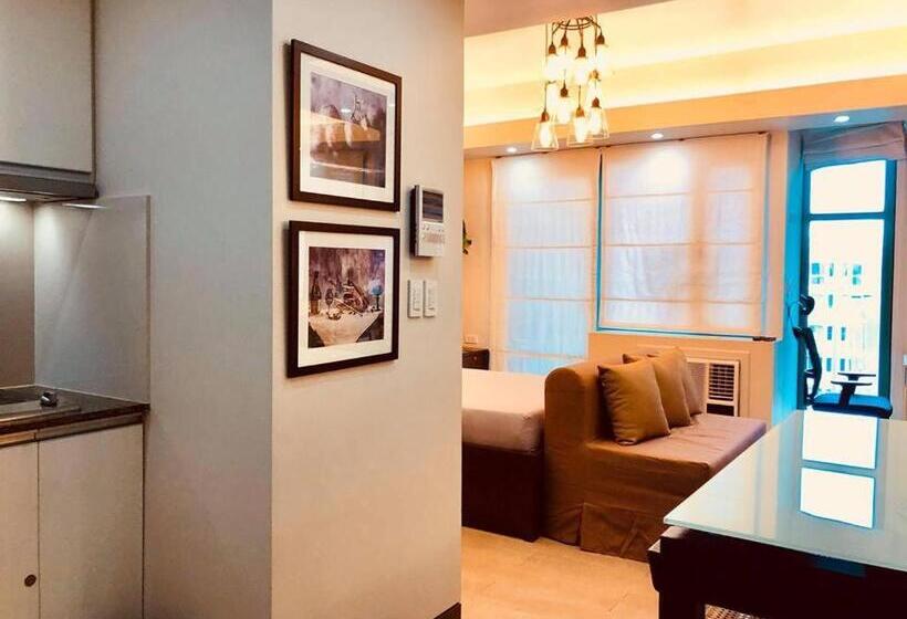 H&m One Palmtree Villas