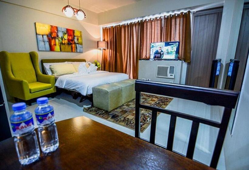 H&m One Palmtree Villas