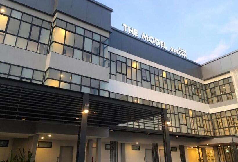 בית מלון כפרי โรงแรม เดอะโมเดล การ์เด้น