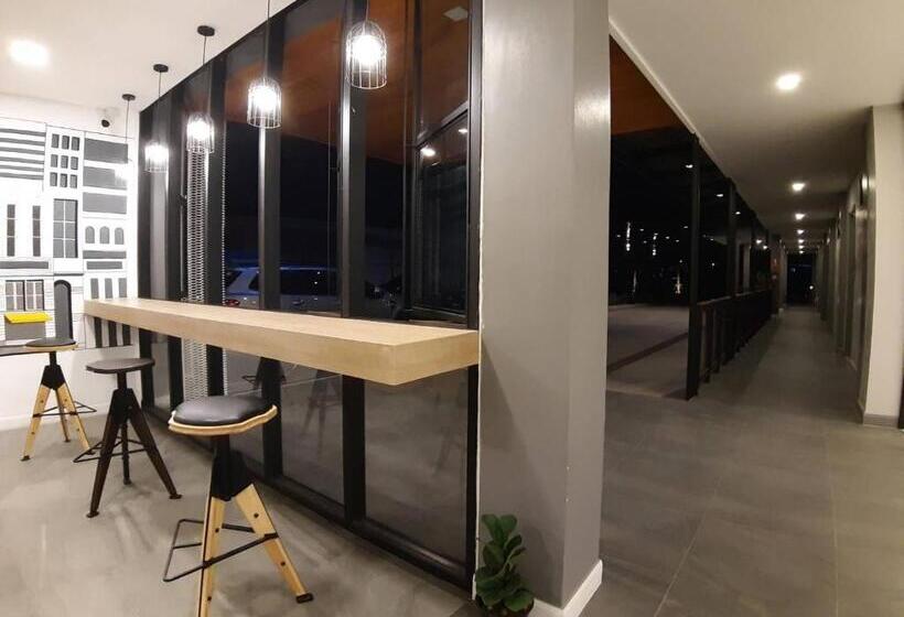 בית מלון כפרי โรงแรม เดอะโมเดล การ์เด้น