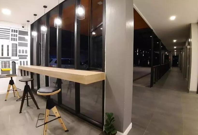 ホテル โรงแรม เดอะโมเดล การ์เด้น