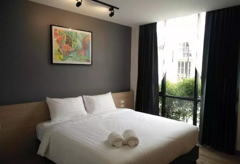 ホテル โรงแรม เดอะโมเดล การ์เด้น