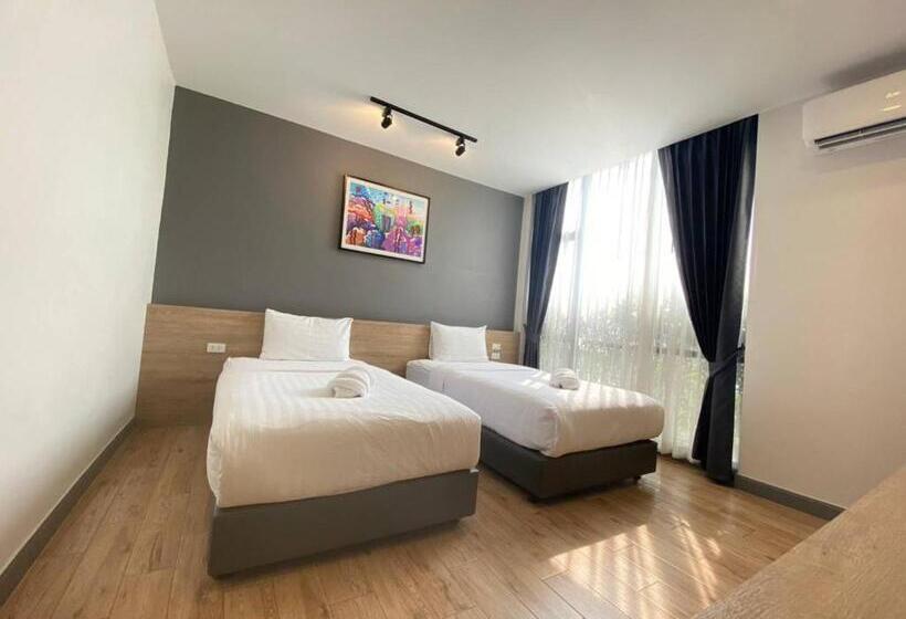 호텔 โรงแรม เดอะโมเดล การ์เด้น