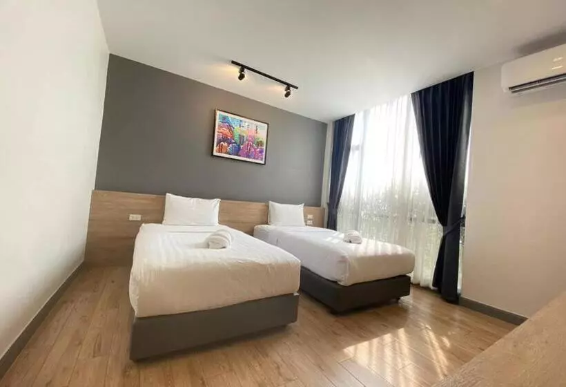 ホテル โรงแรม เดอะโมเดล การ์เด้น