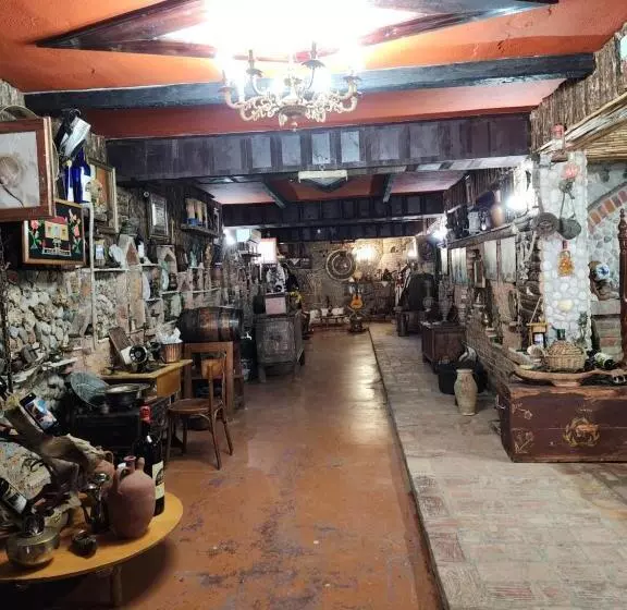 ホテル Bujtina Syni Zi Keshtjella   Shengjin