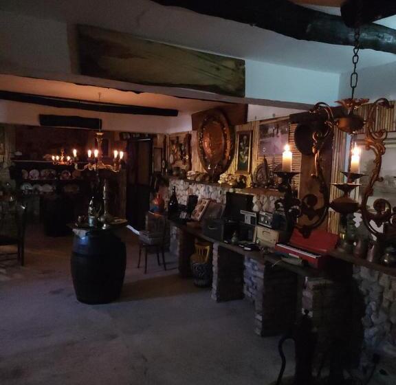 酒店 Bujtina Syni Zi Keshtjella   Shengjin