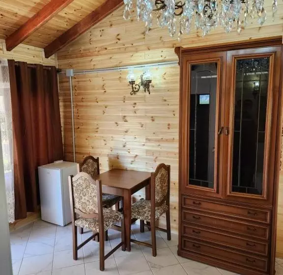 ホテル Bujtina Syni Zi Keshtjella   Shengjin