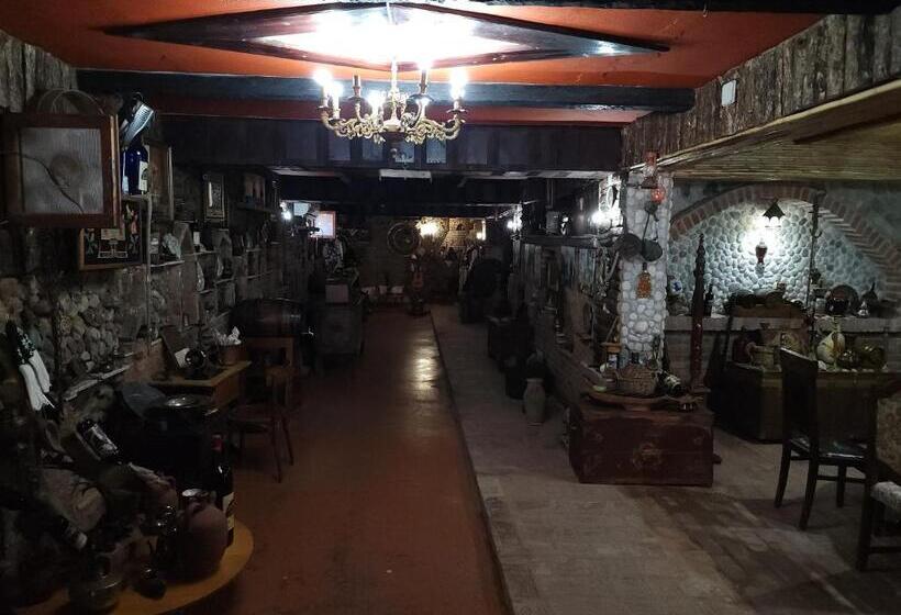 酒店 Bujtina Syni Zi Keshtjella   Shengjin