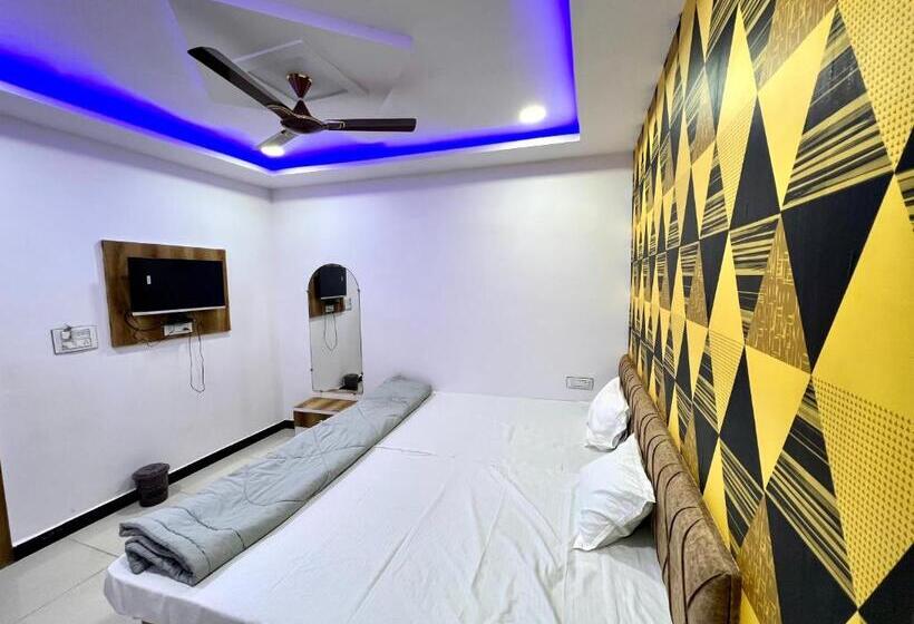 Hotel Chaudhary Palace