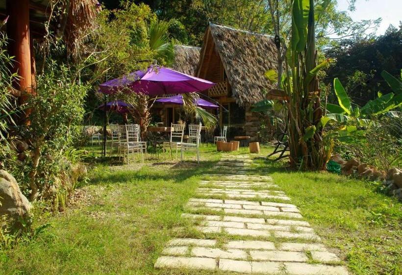 هتل Eco Rose Homestay