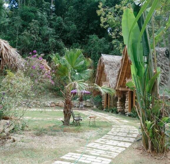 هتل Eco Rose Homestay