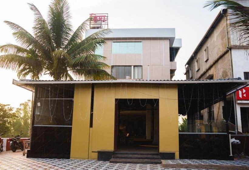 فندق Hira Palace, Gargoti