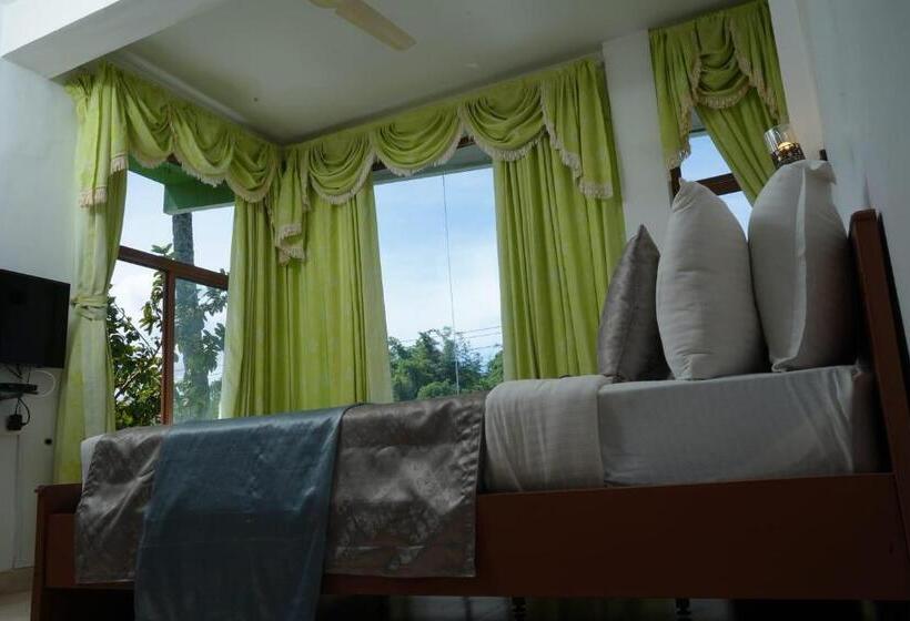 فندق La Flora Thekkady