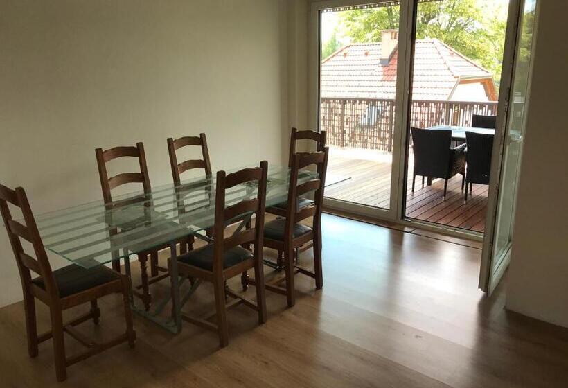 هتل Vv Way Lisica Zvitorepka