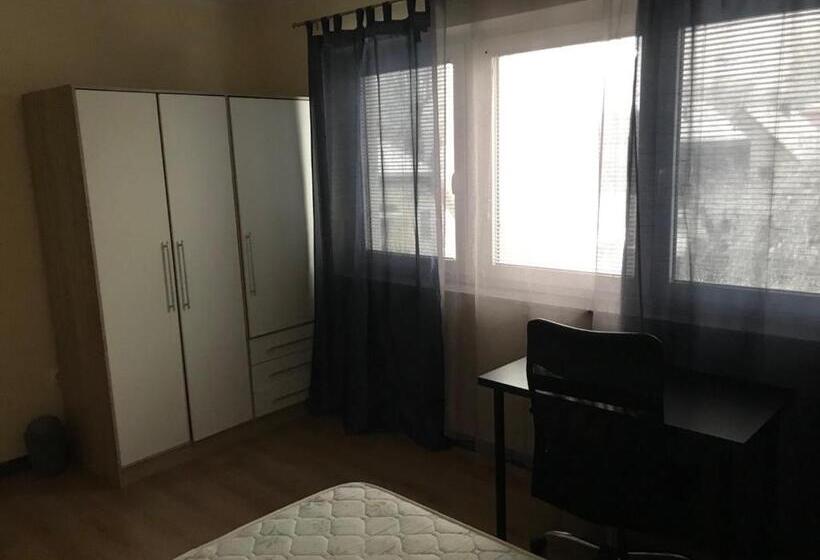 هتل Vv Way Lisica Zvitorepka