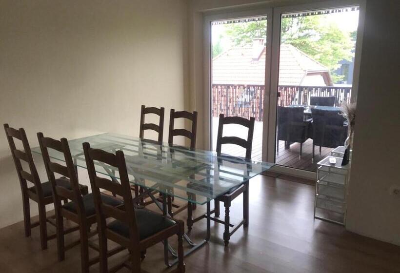 هتل Vv Way Lisica Zvitorepka