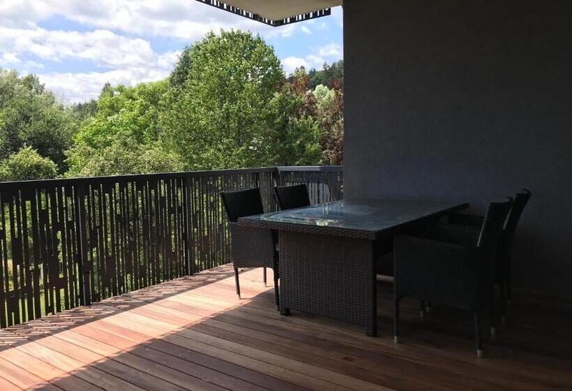 هتل Vv Way Lisica Zvitorepka