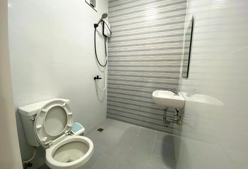 Отель Q Beach Resort