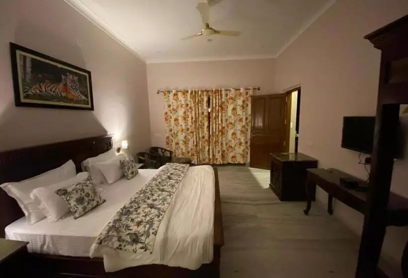 ホテル Sariska Nature Estate