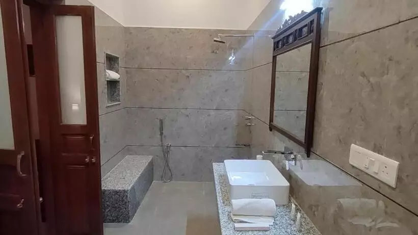 ホテル Sariska Nature Estate