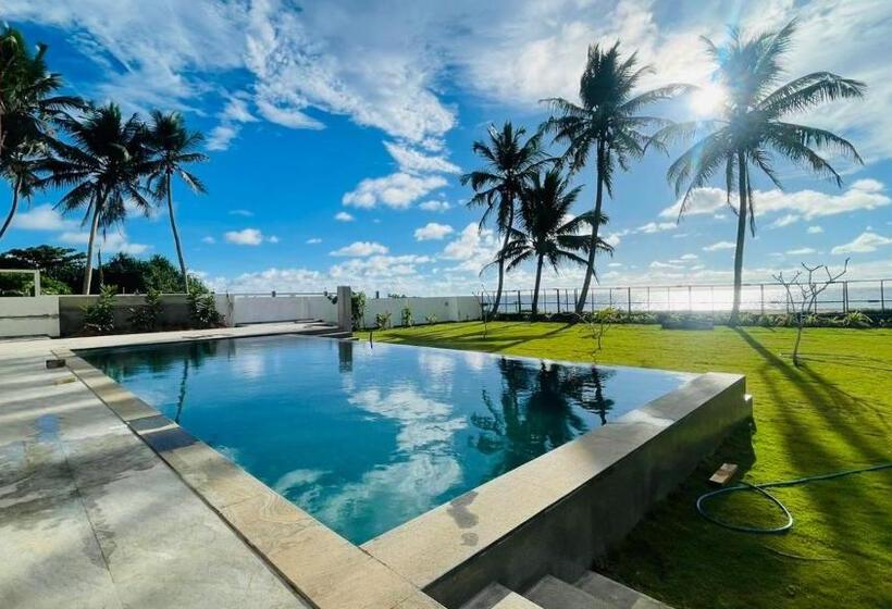 Отель Sea Star Boutique