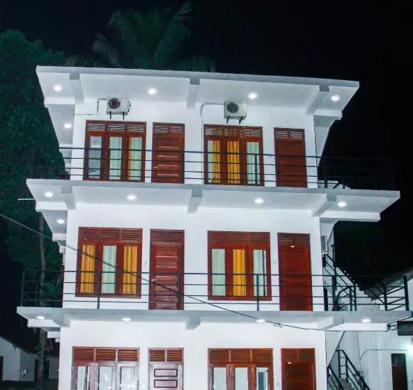 ホテル Saimon Villa