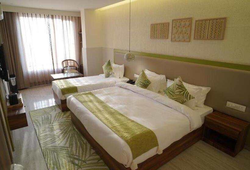 Отель The Manor House Boutique Stays