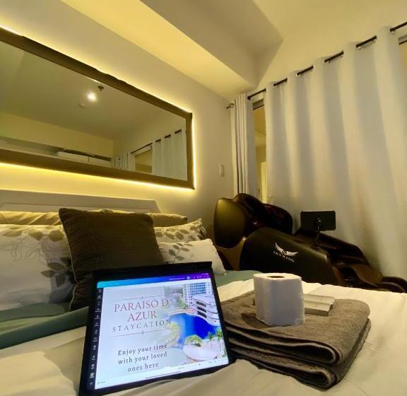 1 Bedroom Unit With Massage Chair, Karaoke, Smart Tv At Azure Urban Resort