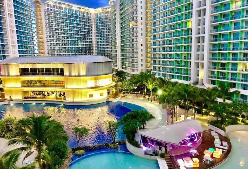 1 Bedroom Unit With Massage Chair, Karaoke, Smart Tv At Azure Urban Resort