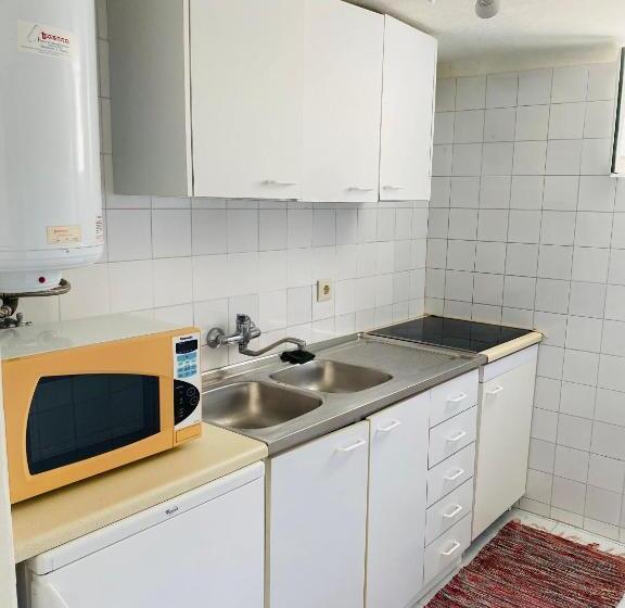 Пансион Beach Tree House