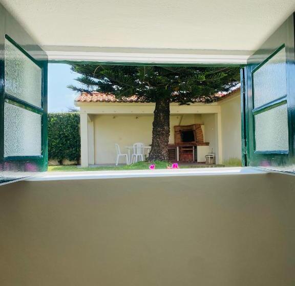 Пансион Beach Tree House