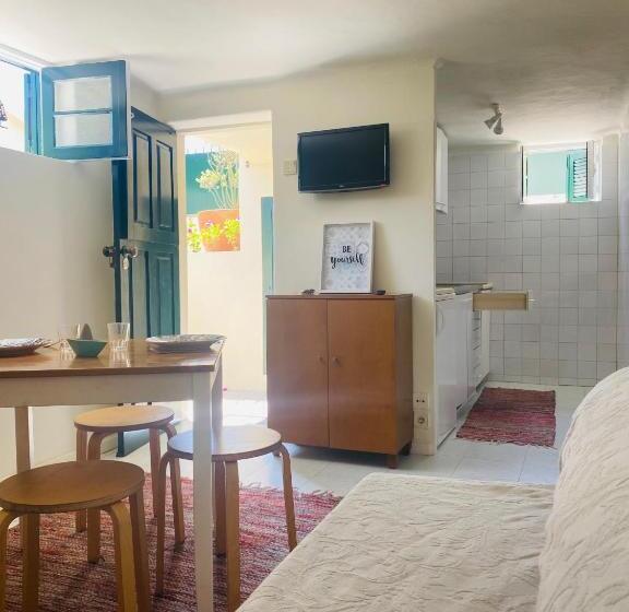 Пансион Beach Tree House