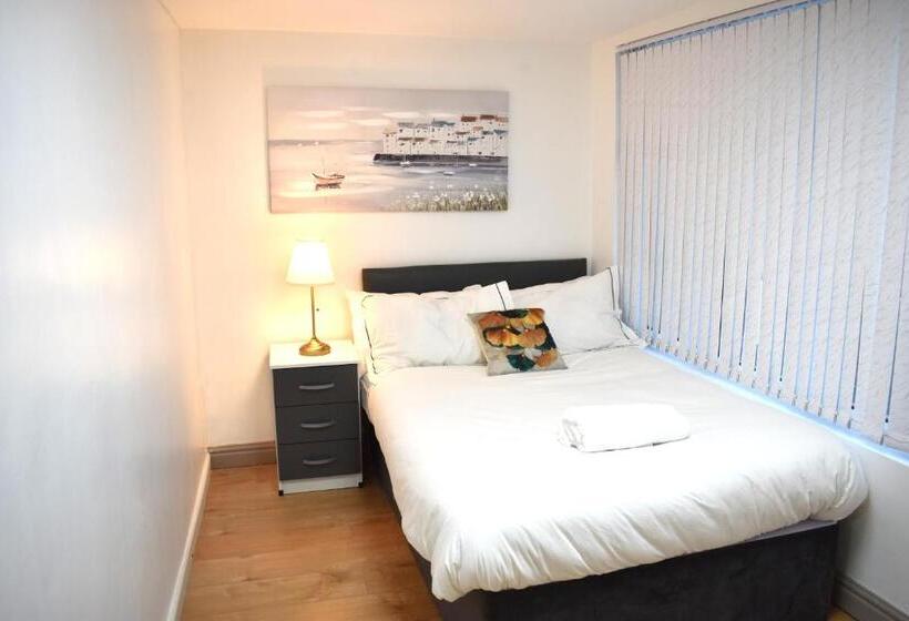 بنسيون Birmingham City Centre Apartment Room Near China Town