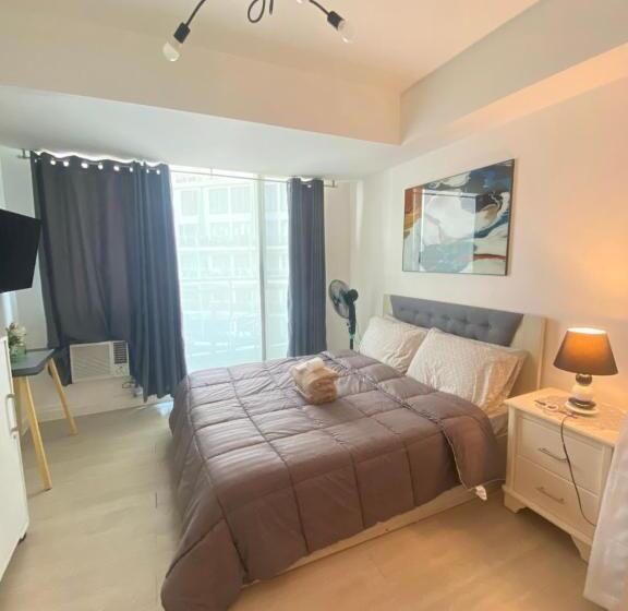 膳宿费 Condo Azure Staycation In Paranaque City View