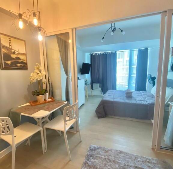 膳宿费 Condo Azure Staycation In Paranaque City View