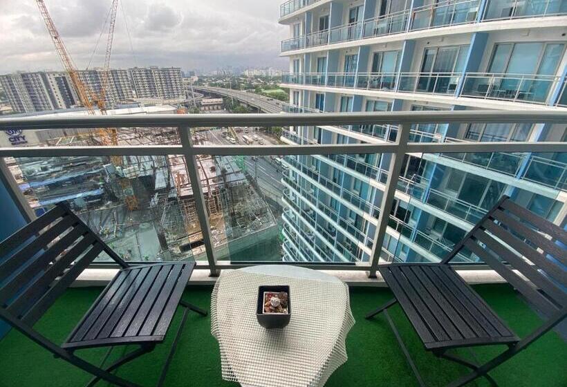 膳宿费 Condo Azure Staycation In Paranaque City View